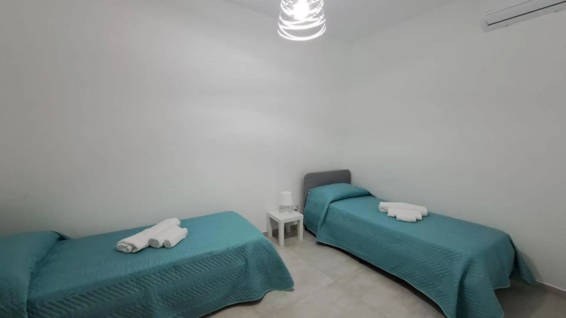 Av Apartments Pozzallo Italien